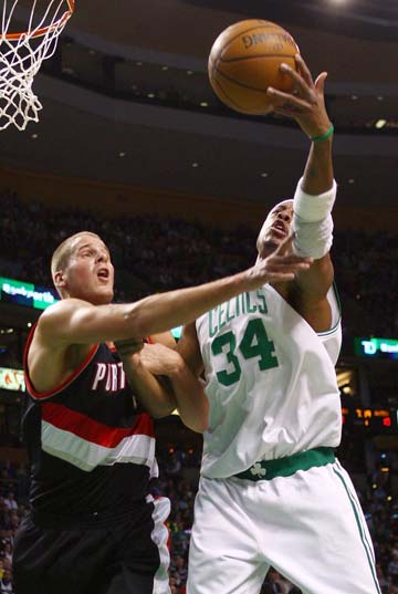 密对赞助披 密对赞助披