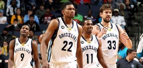 由体育总监 由体育总监